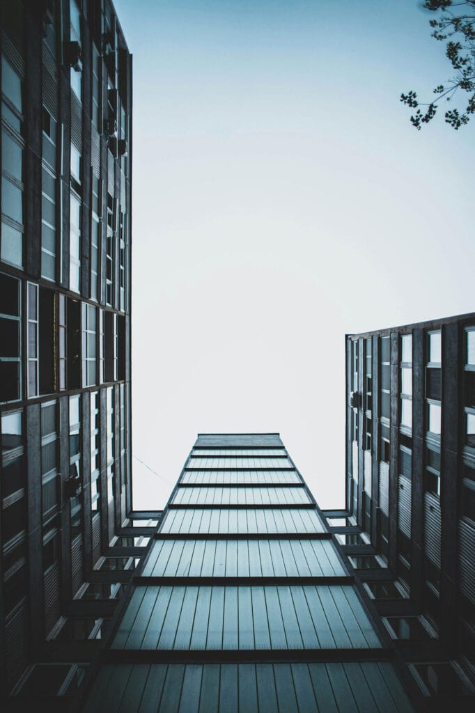 مقایسه متریال های نمای ساختمان؛ راهنمای کامل انتخاب بهترین مصالح