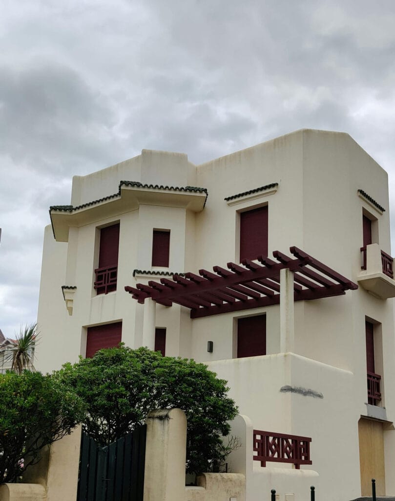 نمای ساختمان ویلا ساده – راهنمای جامع برای طراحی، انتخاب و اجرای بهترین نما برای ویلای شما