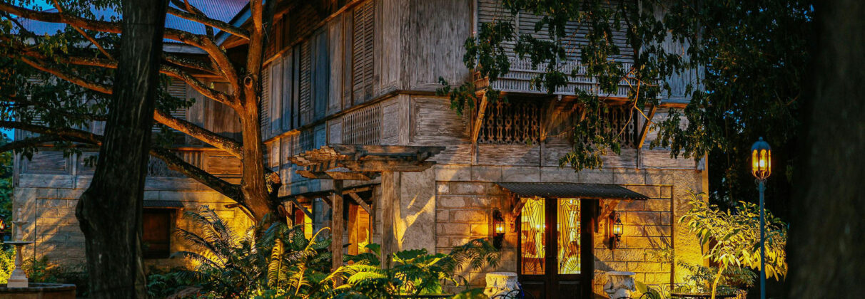 انواع سنگ نمای ساختمان ویلایی | بررسی جامع + مزایا، معایب و راهنمای انتخاب