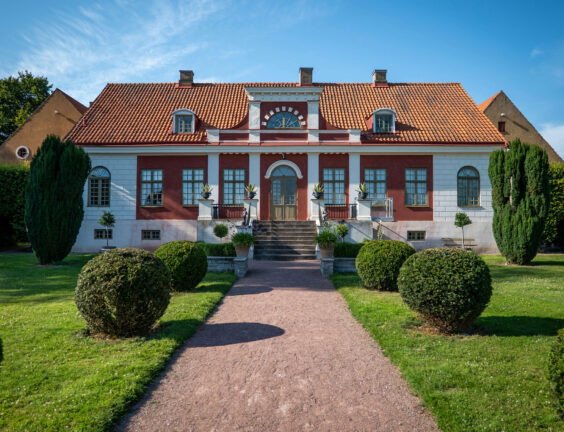 نمای ساختمان ویلایی همکف | طراحی لوکس و مدرن برای خانه‌های یک‌طبقه