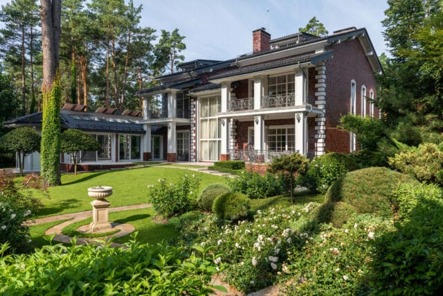 نمای ساختمان همکف کلاسیک؛ تلفیقی از اصالت و زیبایی در طراحی شهری