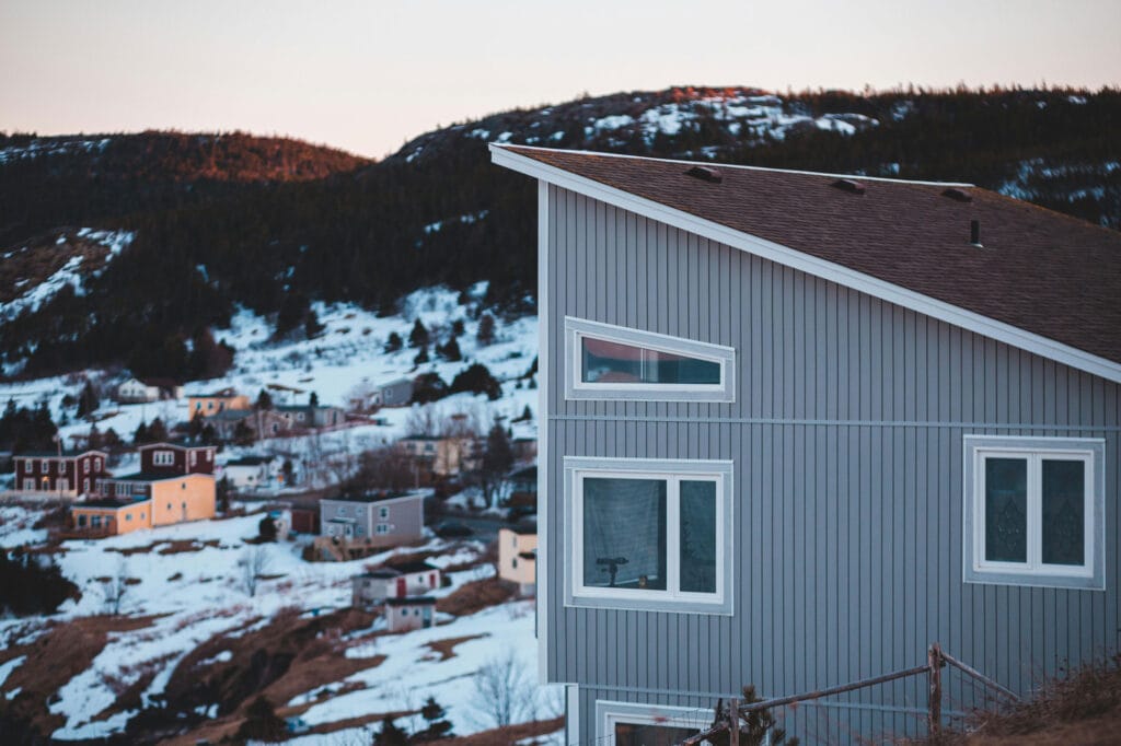 نمای ساختمان مسکونی ساده؛ راهنمای جامع برای طراحی شیک و اقتصادی - pexels introspectivedsgn 4125087 نکاتی برای نگهداری از نمای ساده در بلندمدت