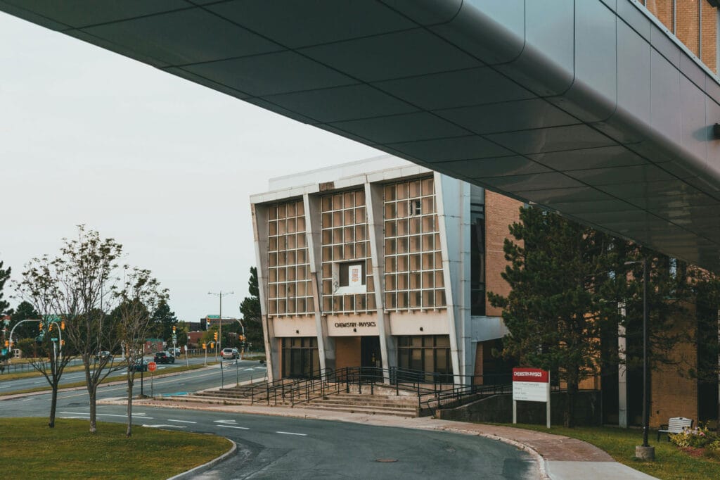 نقشه نمای ساختمان مدرن؛ طراحی، اصول و ایدههای جذاب برای نمایی خاص - pexels introspectivedsgn 9138682 نقشه نمای ساختمان مدرن برای ساختمانهای مسکونی