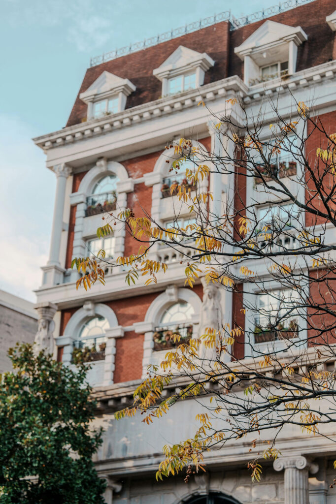 تفاوت نمای کلاسیک و مدرن؛ مقایسه‌ای کامل از سبک‌های معماری پرطرفدار