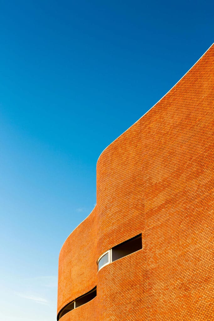 رنگ مناسب برای نمای ساختمان؛ راهنمای کامل انتخاب بهترین رنگ برای نمای بیرونی