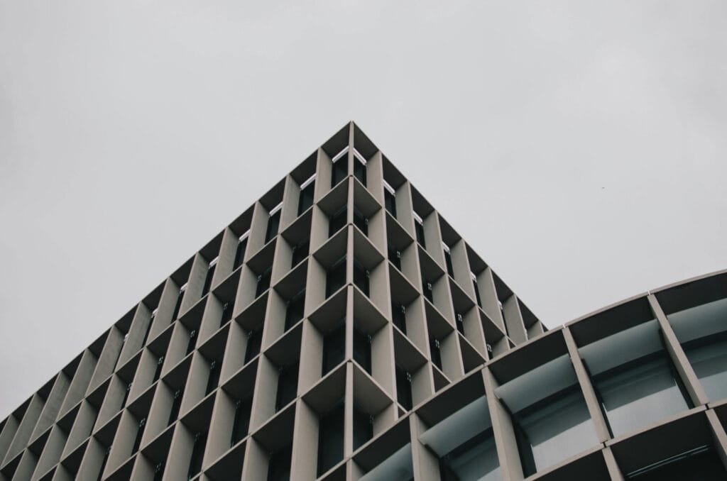 نمای ساختمان با رنگ خاکستری: انتخابی مدرن و ماندگار - pexels kei scampa 1201427 3044684 رنگ خاکستری در نمای ویلا و خانههای دوبلکس