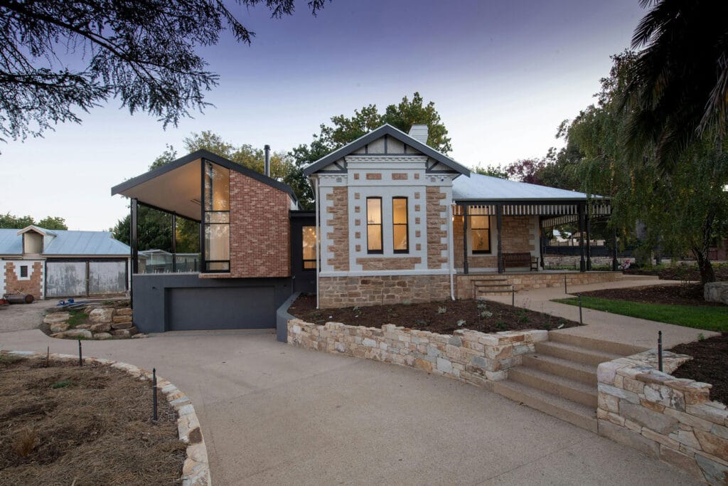 جدول مقایسه متریال‌ها