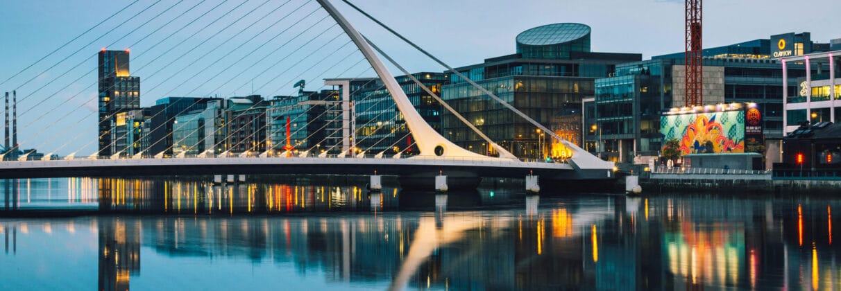 نمای ساختمان در کنار دریا؛ راهنمای کامل طراحی، متریال و چالش‌ها