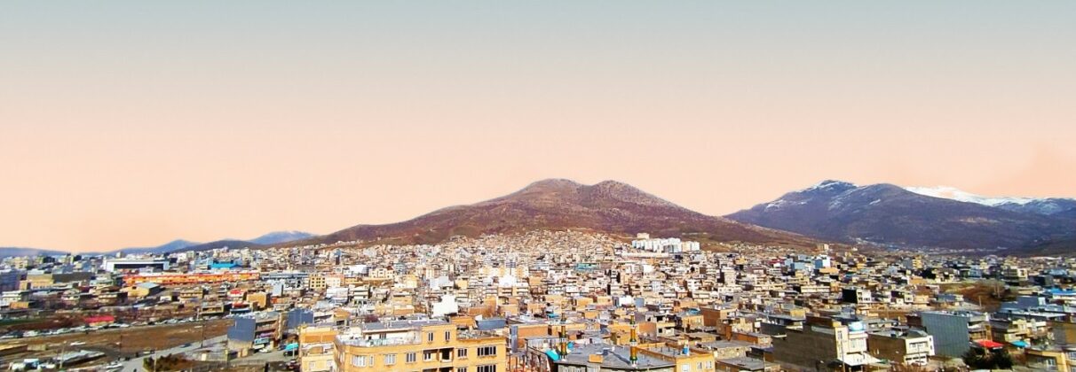 خرید آجر آذرخش در بانه | انتخابی مقاوم برای معماری سرد و کوهستانی غرب کشور