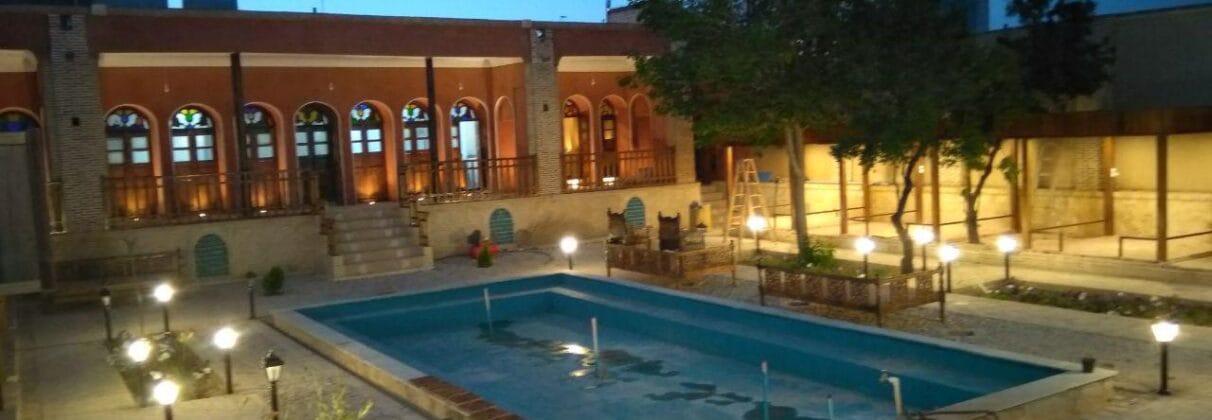 خرید آجر آذرخش در گلپایگان | انتخابی ماندگار برای شهری با هویت معماری گلی و آجری