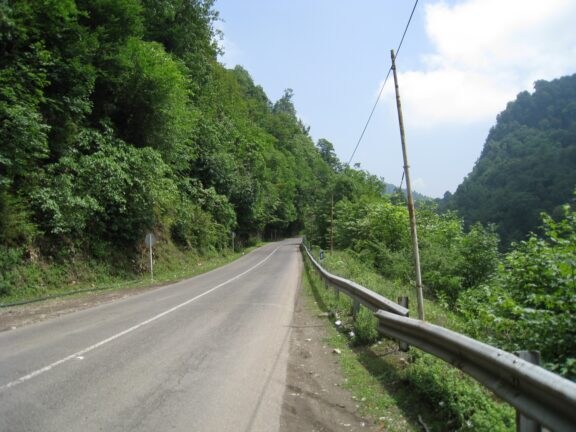 آجر آذرخش در کلاردشت | نمایی ماندگار برای معماری ویلایی در دل طبیعت