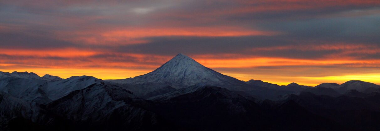 آجر آذرخش در مازندران | نمای مقاوم و هماهنگ با معماری سبز شمال