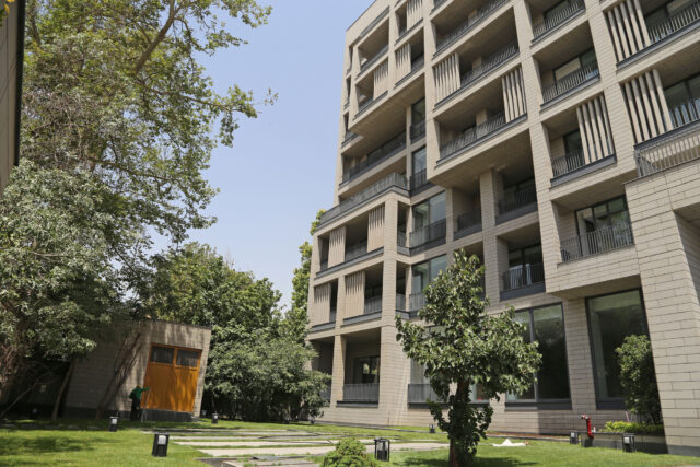 نمای ساختمان شیک با آجر نما؛ انتخابی بی‌نظیر برای زیبایی و ماندگاری