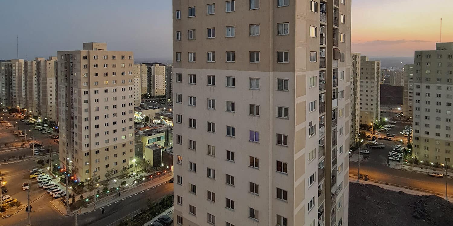 آجر آذرخش در رباط کریم | انتخاب مقاوم و زیبا برای ساخت‌وساز در غرب تهران