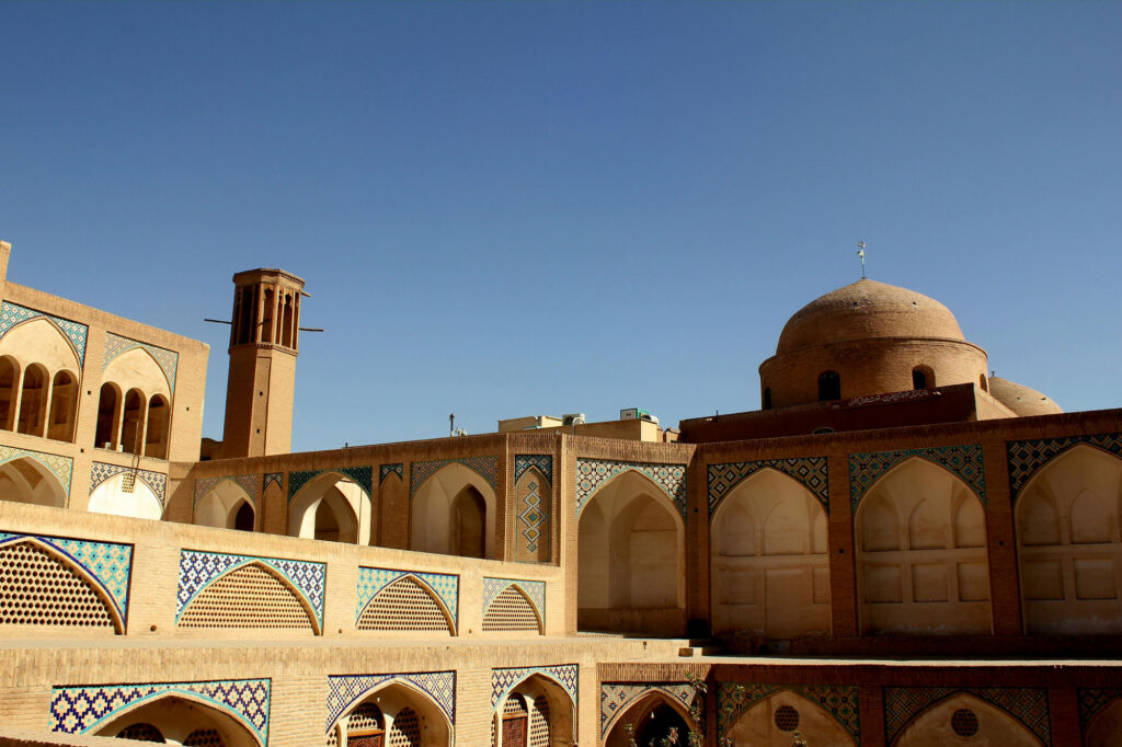 دوام و طول عمر نمای ساختمان کاهگلی
