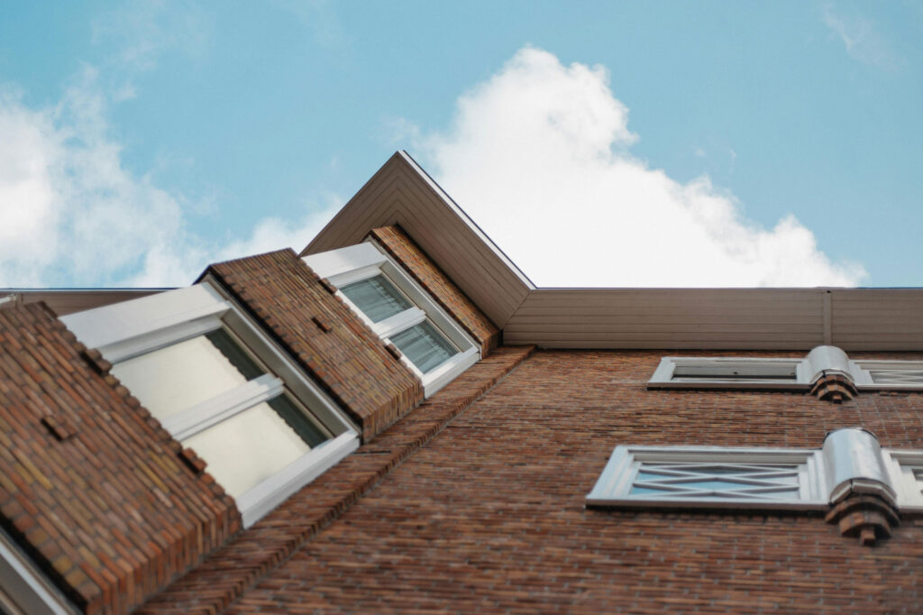 مقایسه آجر نما با سایر متریال‌های نما