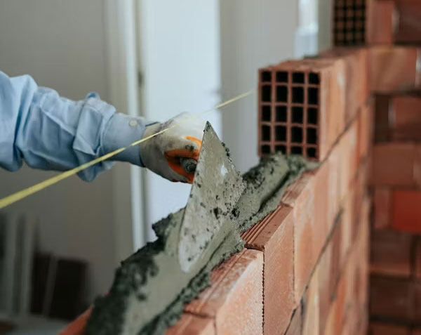 آجر سفالی؛ انتخابی سنتی با مزایایی مدرن - premium photo 1682366278687 f1bba8c2a210 1 آجر سفالی و استانداردهای ملی و جهانی