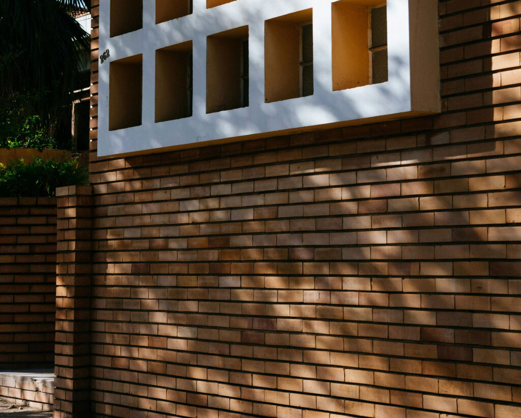 قیمت آجر پرسی در بازار