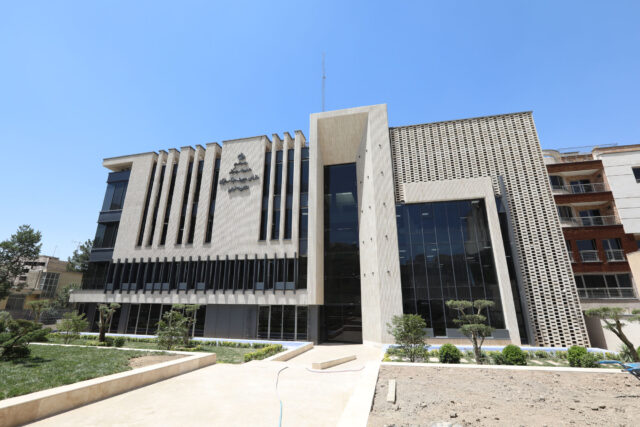 آجر چینی فخر و مدین: انتخابی مطمئن برای ساختمان‌های زیبا و مقاوم