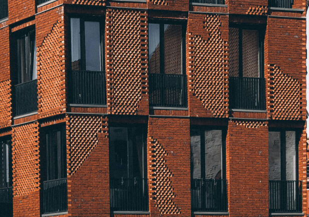 نماهای آجری با الگوی هندسی؛ تلفیق هنر، خلاقیت و مهندسی در معماری مدرن