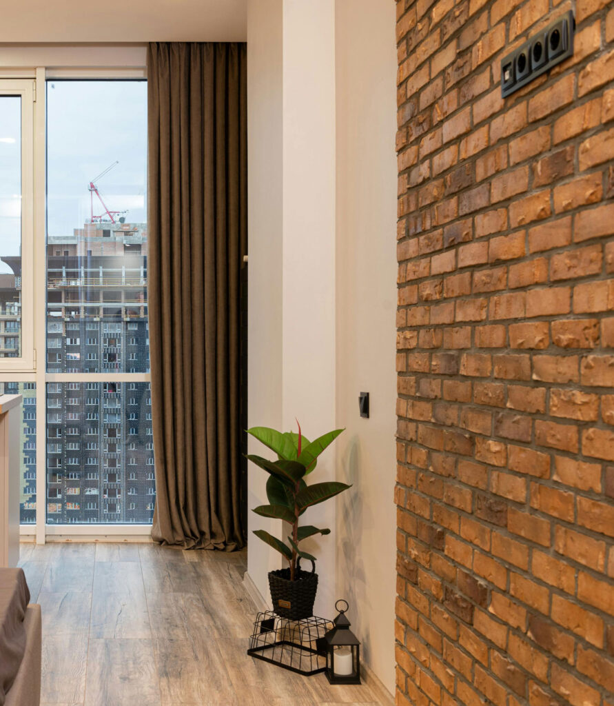 انتخاب رنگ آجر برای فضای داخلی؛ راهنمای کامل برای خلق فضایی چشم‌نواز