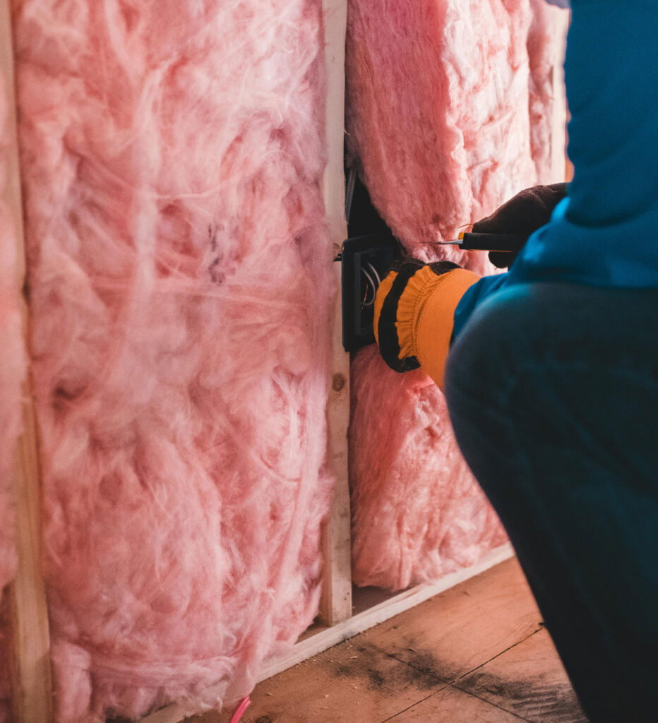 عایق بندی پشت آجر؛ راهکاری هوشمند برای افزایش بهرهوری ساختمان - pexels introspectivedsgn 6124239 عایق بندی پشت آجر؛ راهکاری هوشمند برای افزایش بهرهوری ساختمان