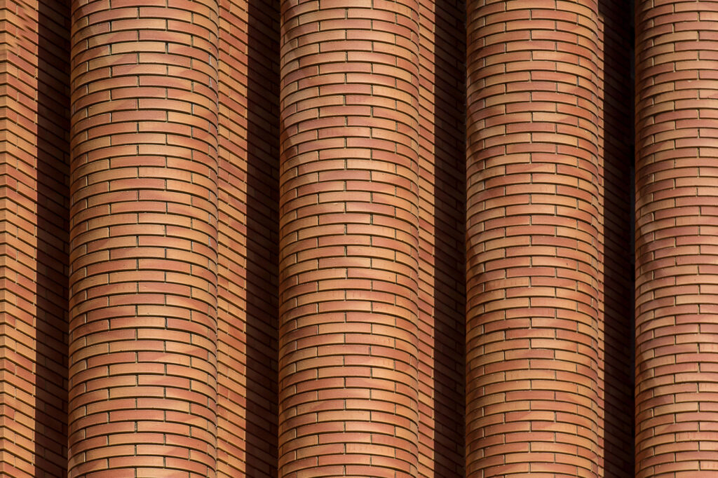 ایده‌های خلاقانه برای استفاده از ستون آجری تزئینی