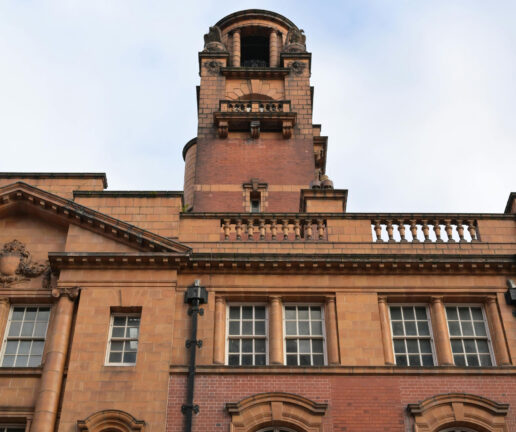 تمیزکاری آجر پس از نصب: راهنمای کامل برای داشتن دیوارهایی تمیز و زیبا