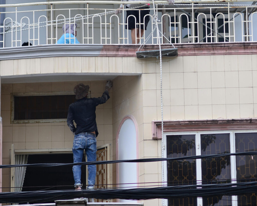 نکات کلیدی برای انتخاب پیمانکار مقاوم سازی نما