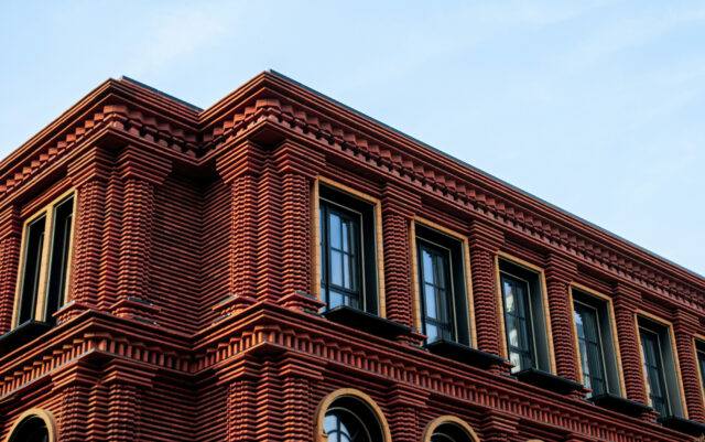 ضد شوره بودن آجر: راهنمای کامل انتخاب و استفاده از آجر در ساختمان‌سازی